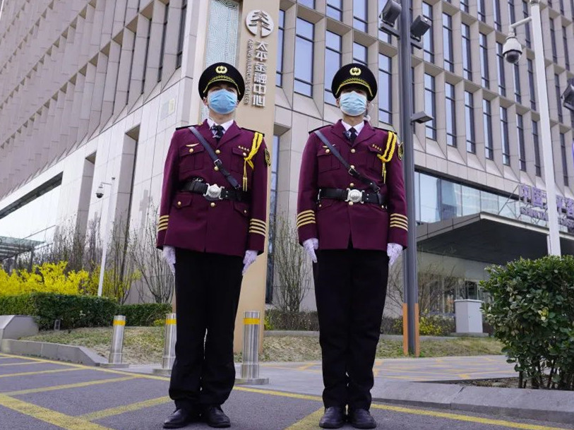 【新標(biāo)準(zhǔn) 新要求 新形象】銀盾保安公司順利完成中國太平金融中心進(jìn)駐交接工作