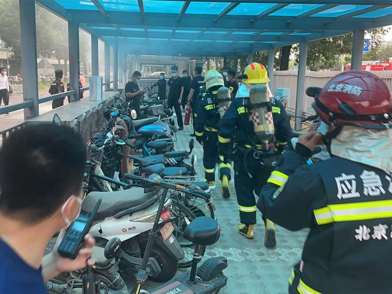 【英勇果敢、救火先鋒】銀盾保安英勇救火傳遞正能量