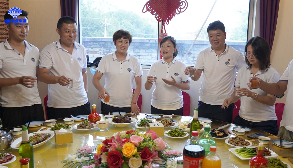 北京銀盾保安服務(wù)有限公司為退伍老兵舉辦建軍節(jié)聯(lián)誼會(huì) 銀盾北京保安服務(wù)退伍軍人聯(lián)誼會(huì)