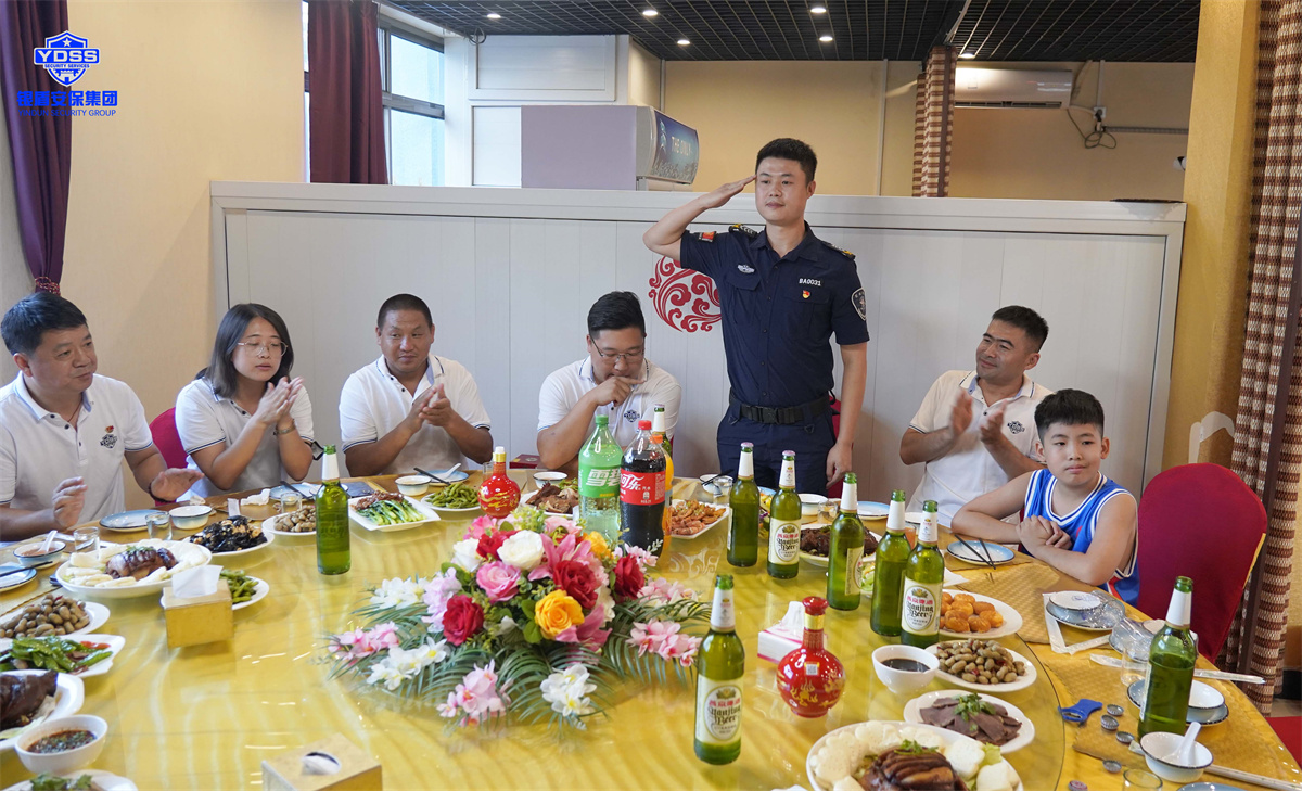 北京銀盾保安服務(wù)有限公司為退伍老兵舉辦建軍節(jié)聯(lián)誼會(huì) 銀盾北京保安服務(wù)退伍軍人聯(lián)誼會(huì)