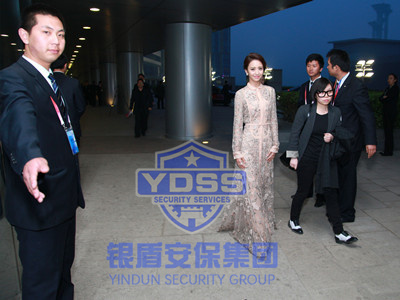 銀盾集團(tuán)為-佟麗婭-提供安全護(hù)衛(wèi)服務(wù)