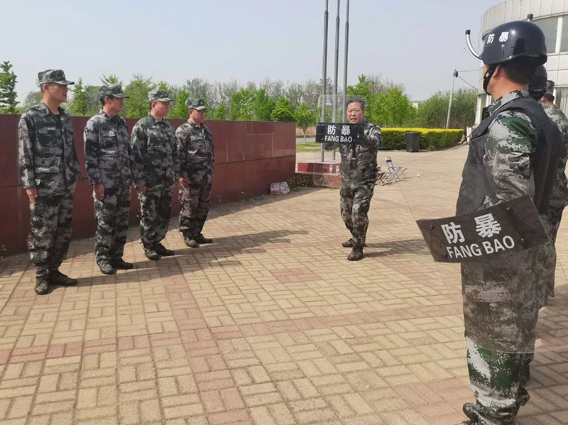 北京銀盾保安公司第七經(jīng)營(yíng)部組織開(kāi)展防恐防爆應(yīng)急演練
